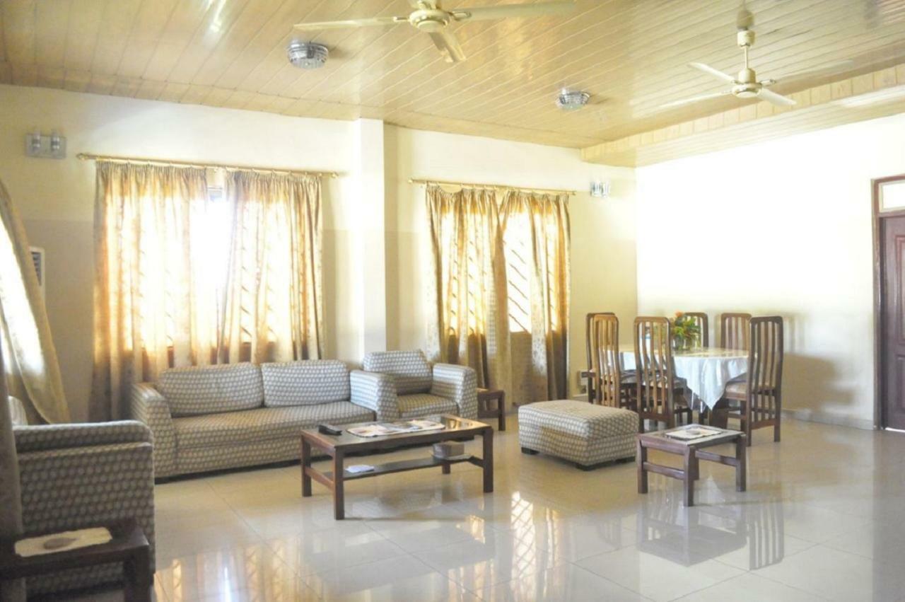 Charis Home Services Haatso 外观 照片