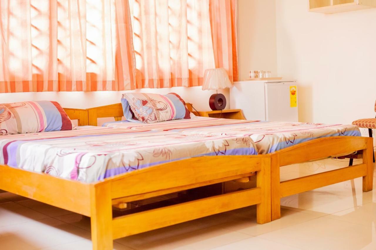 Charis Home Services Haatso 外观 照片
